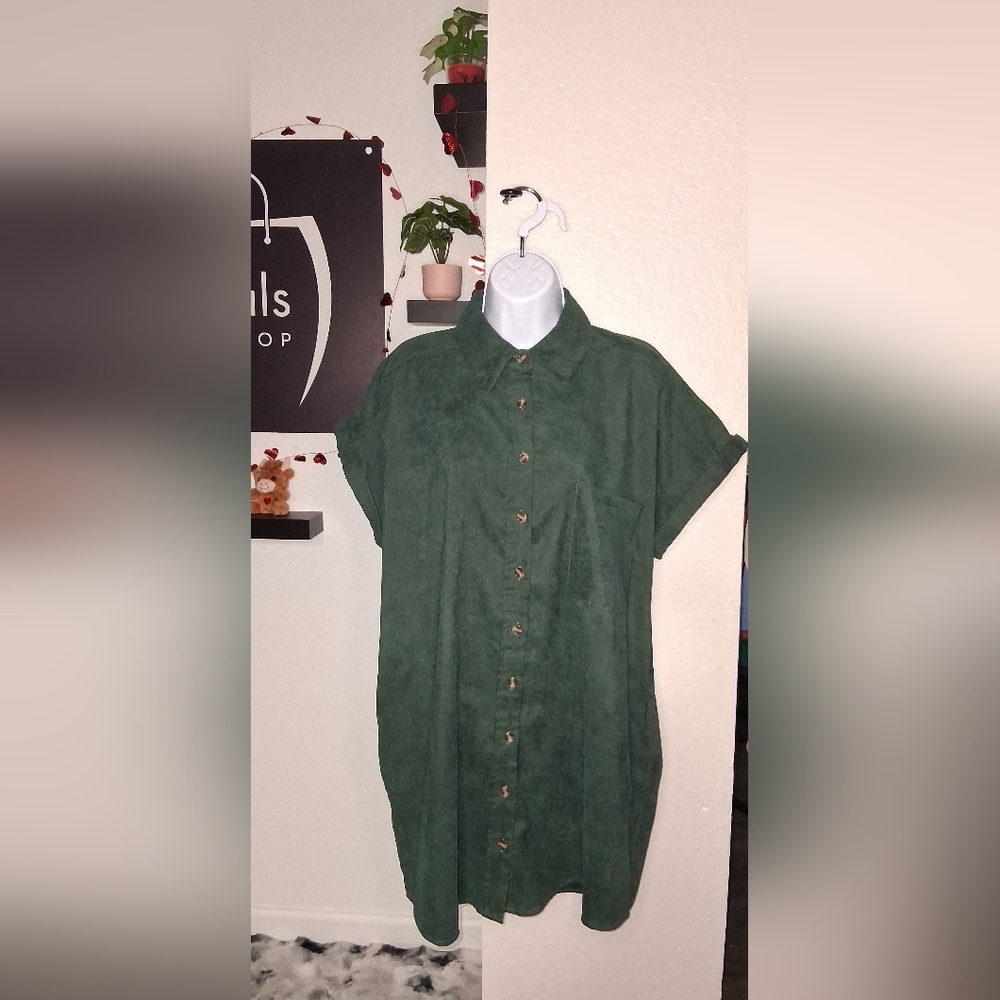 Green Button-Up Shirt - Picture 7 of 13